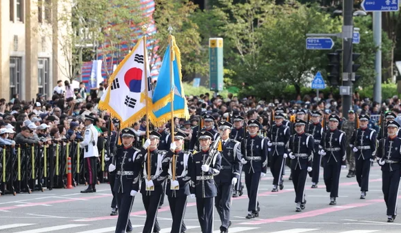 인구 절벽과 병역 자원 감소: 한국군의 ‘첨단 기술군’ 전환 가속화 트렌드 분석